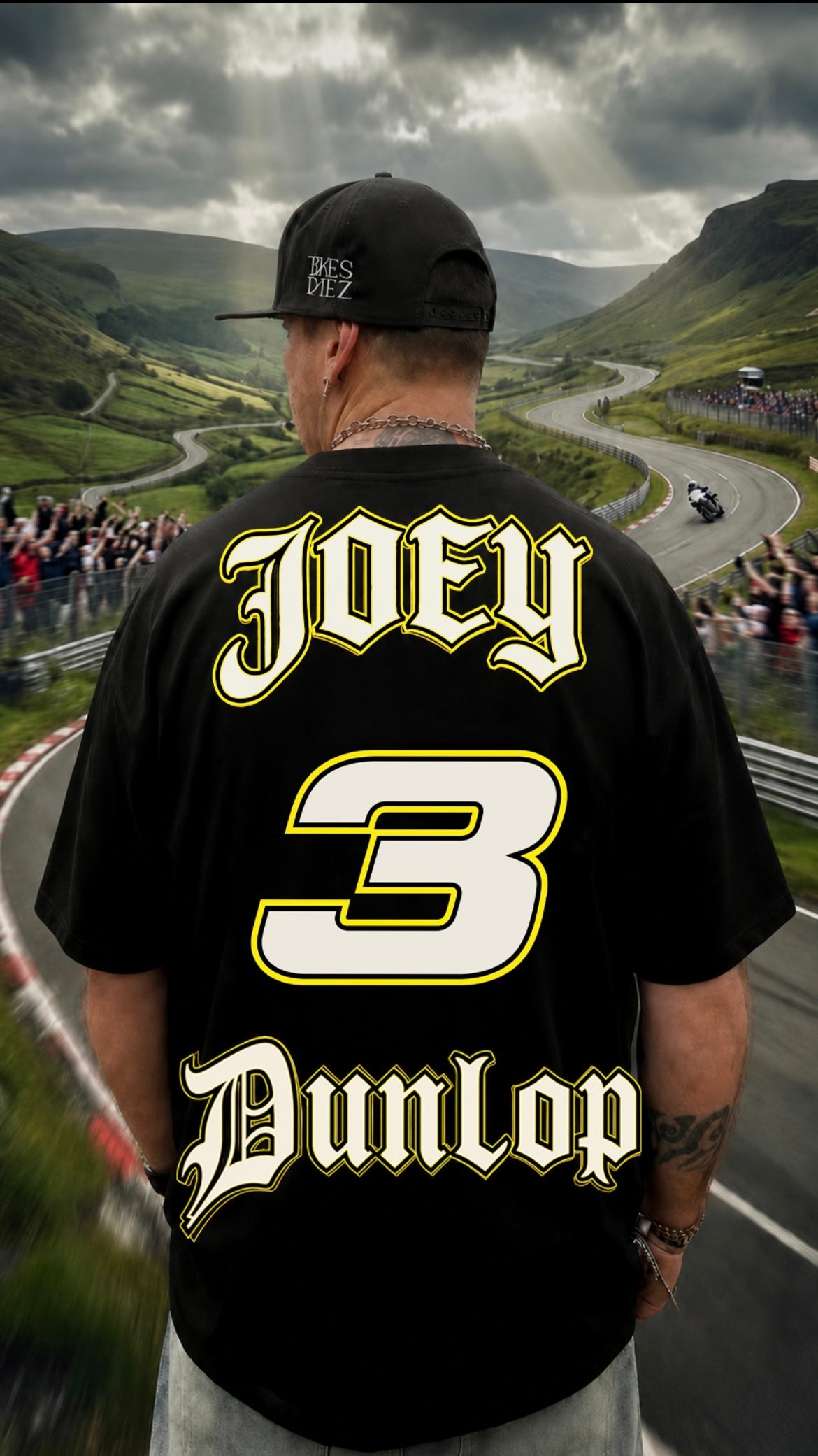 JOEY DUNLOP LIMITED EDITION RACING LEGEND OVERSIZED LOOK T-SHIRT